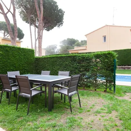 Апартаменты Cala Montgo