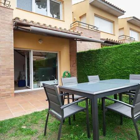 Cala Montgo Апартаменты *